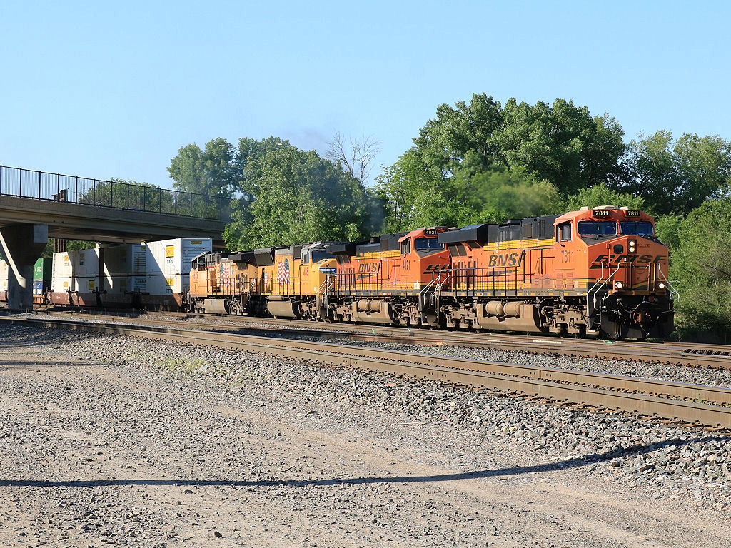 BNSF 7811